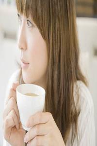 喜歡玩弄?jiǎng)e人感情的女人面相特征